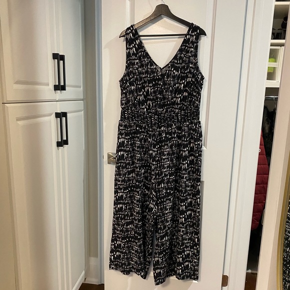 Black & White Printed Jumpsuit Romper - Picture 1 of 7